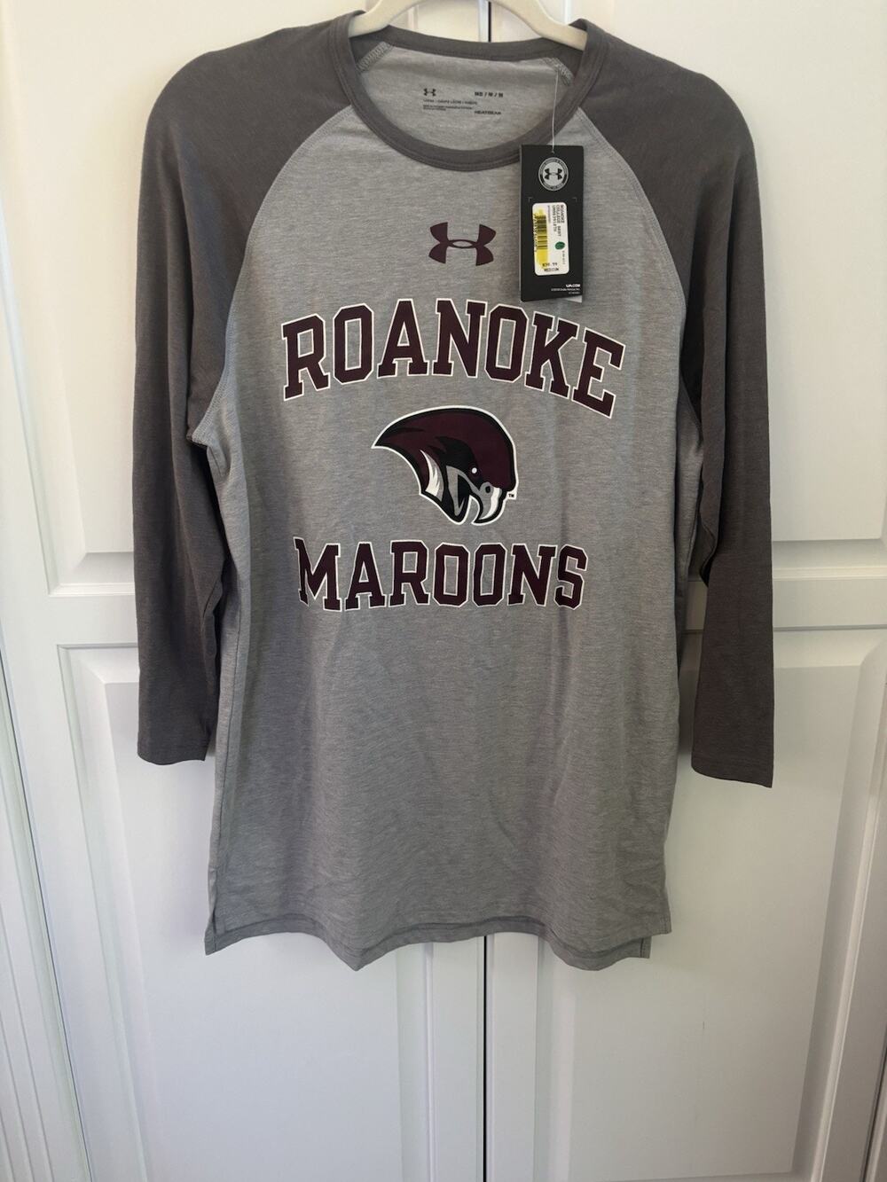 NEW Under Armour Roanoke College Maroons 3/4 Sleeve T-Shirt Gray Maroon Men's M
